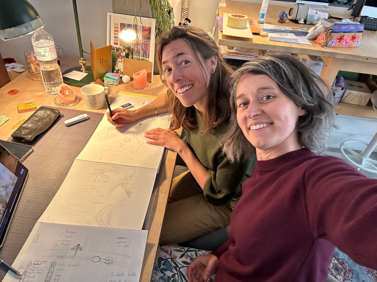 Crayonné détaillé des animaux et végétaux de la forêt par Hélène Dubois