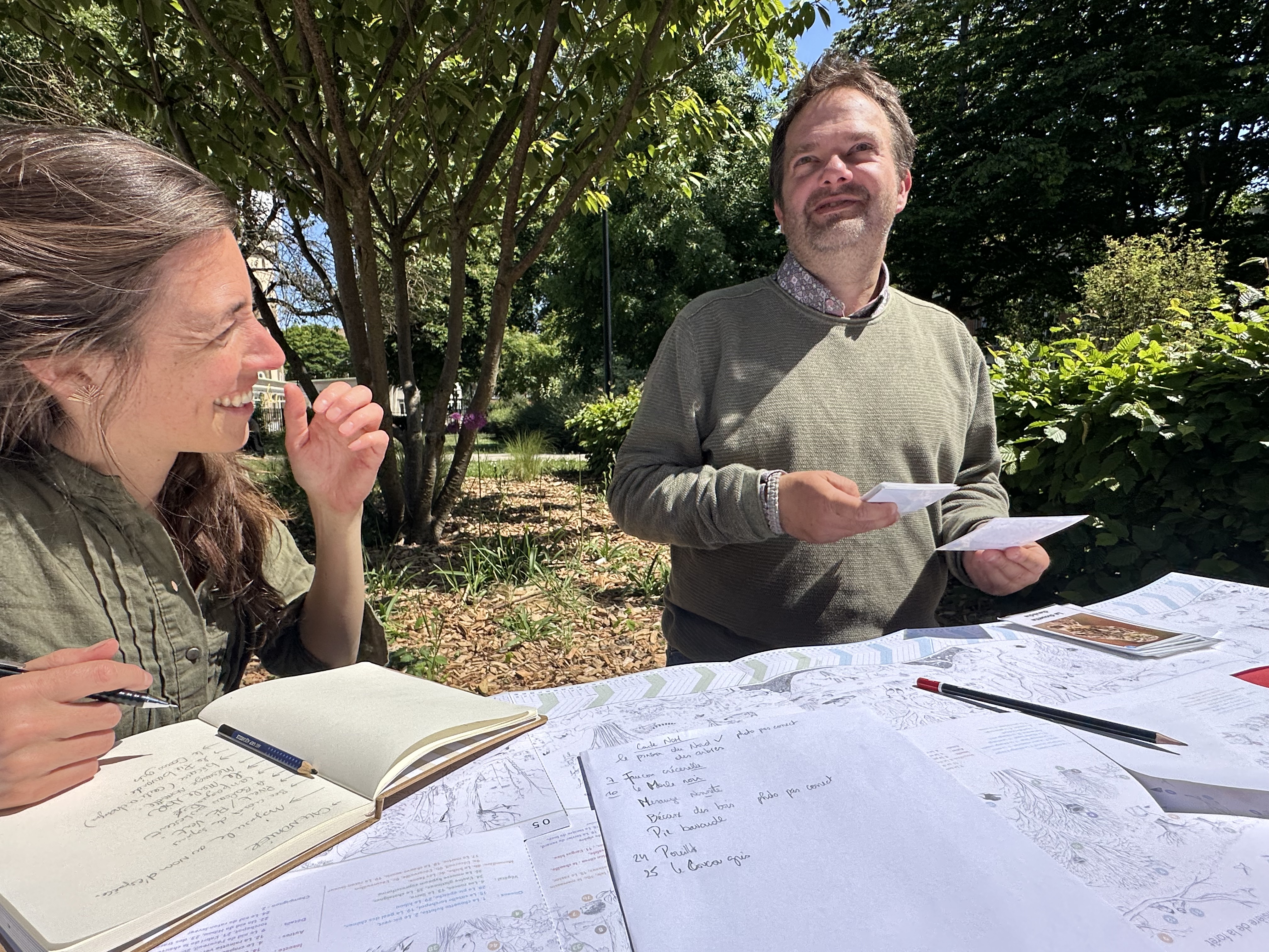 Bart Bollengier guide nature relit et corrige les cartes devinettes