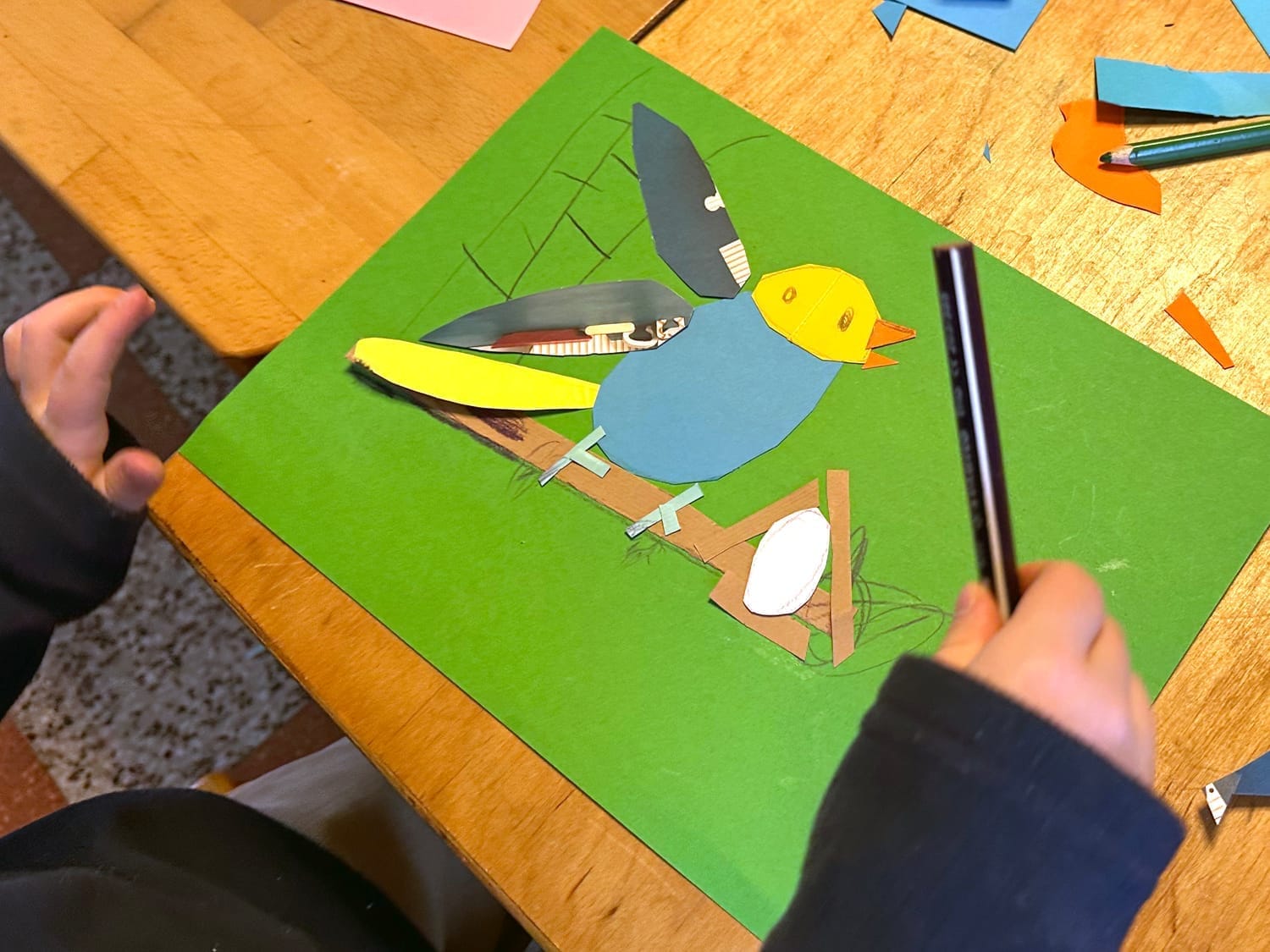 L'oiseau en découpage-collage réalisé par Honoré